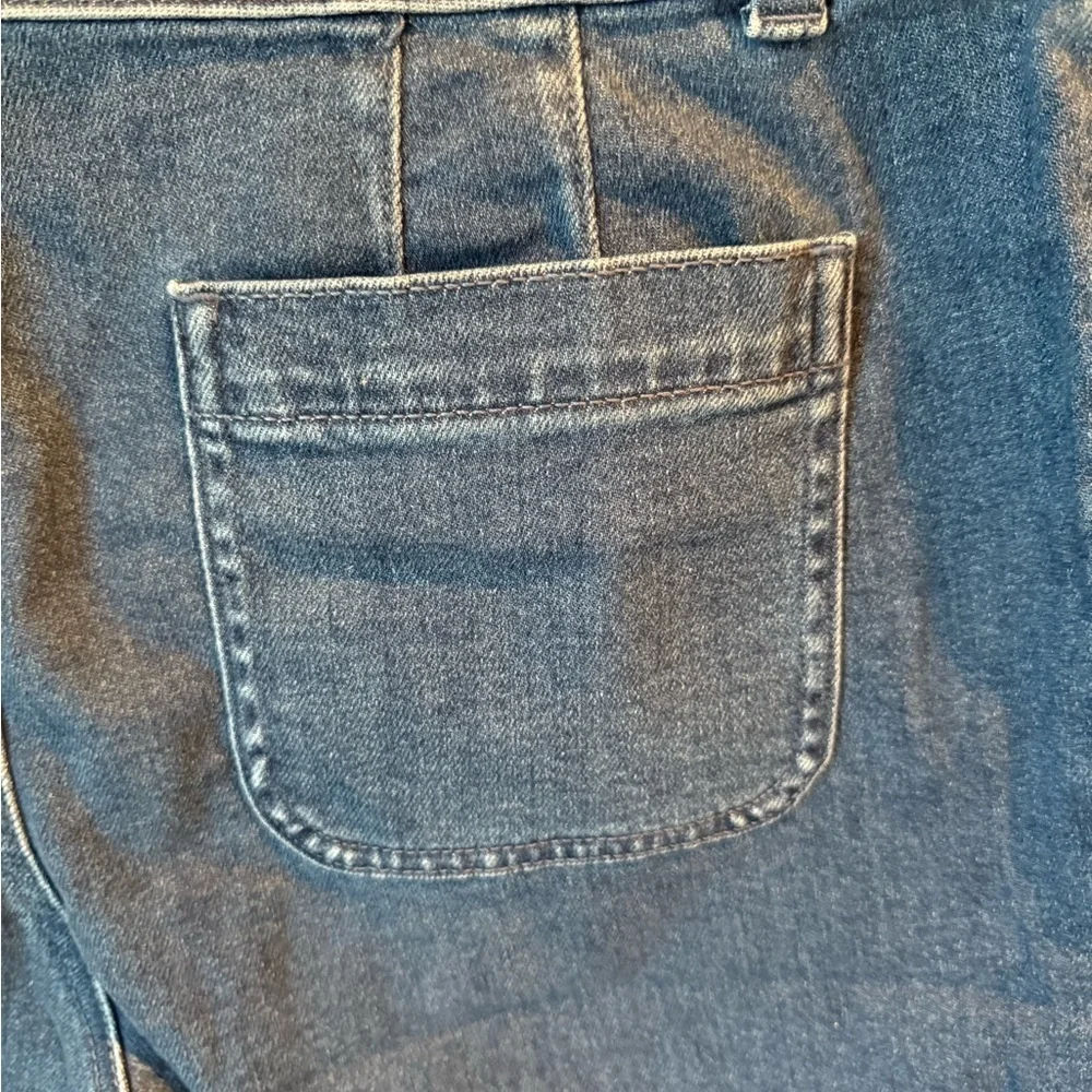 NWT Talbots Patch Pocket Blue Denim Shorts SZ 10; Purchased May 2025